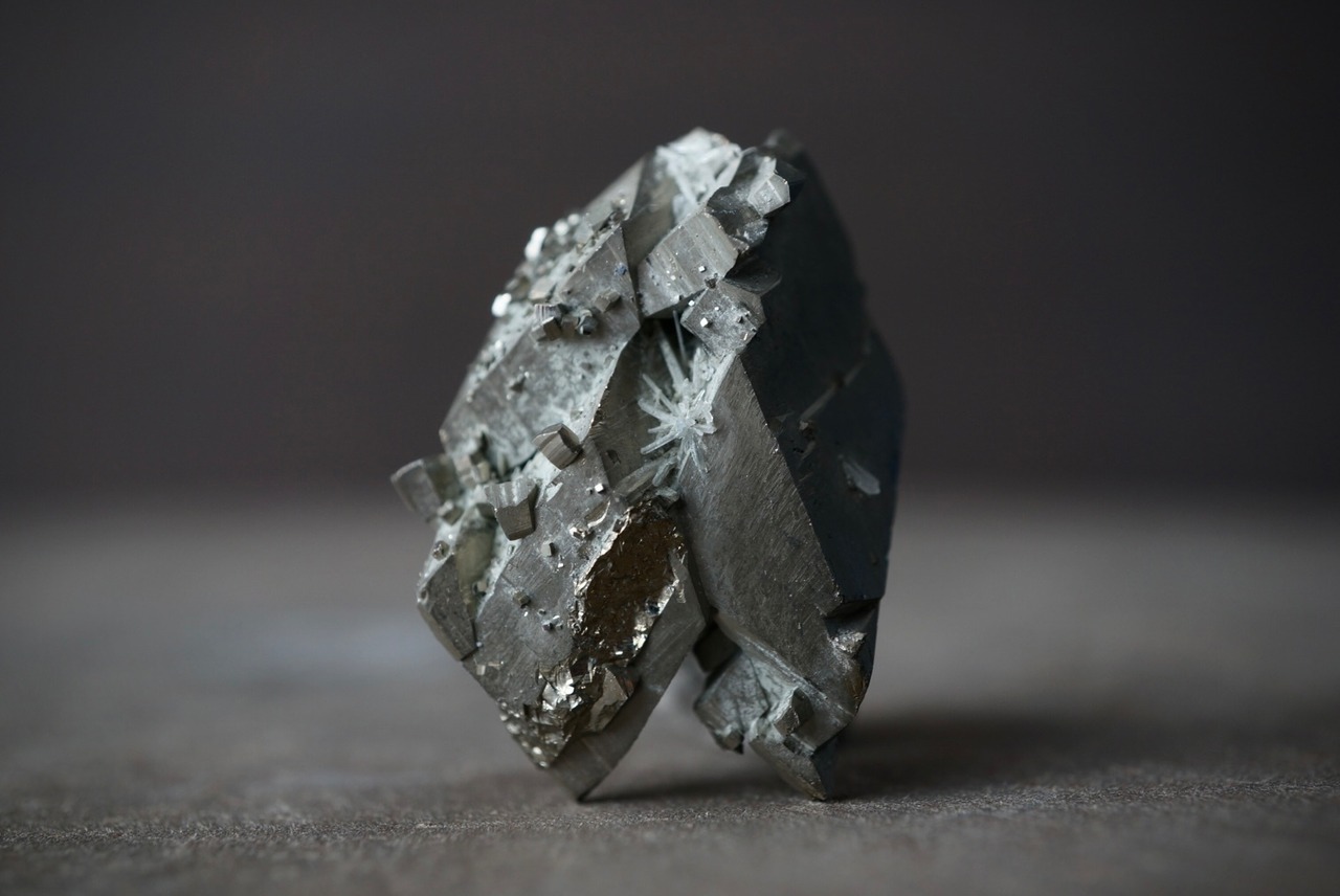 ブルガリア産パイライト/クォーツ Pyrite / Quartz 1698