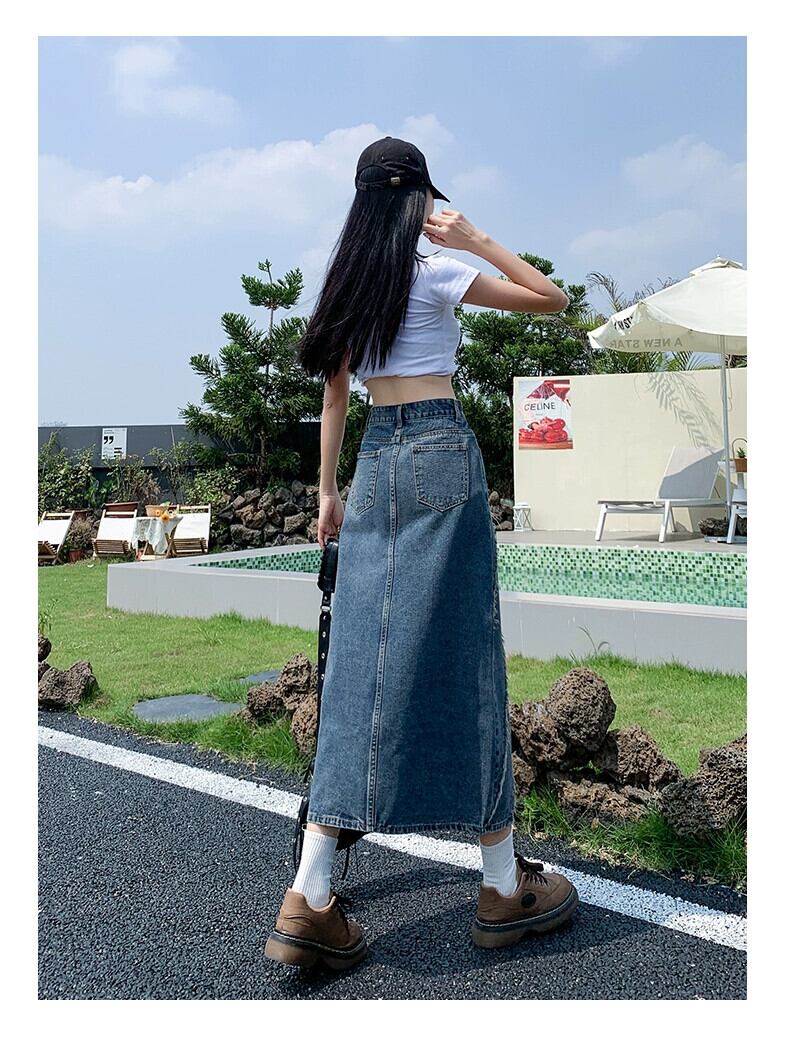 夏のaラインの気質のレトロなミドル丈のスカートの女性は、小さな洋梨