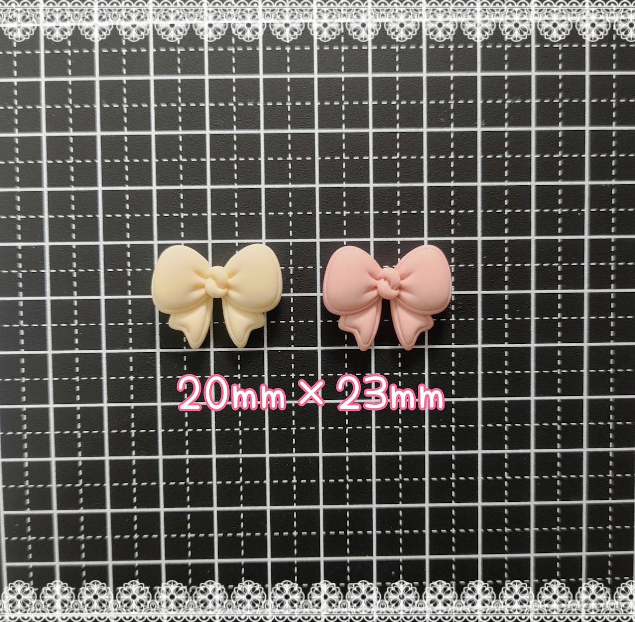 [４個]ぷっくりリボン／20mm×23mm