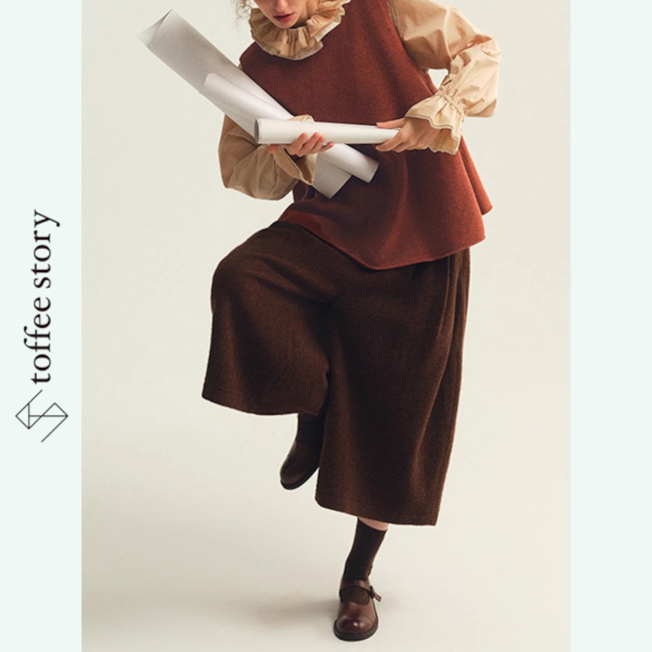 【2color】背中にリボンの風をまとうペプラムニット 《P0308》