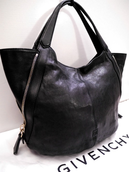 美品★GIVENCHY ジバンシィ ティナン ユニセックス レザートートハンド バッグ 黒★ジップ開閉で表情が変わるGIVENCHYのファントムライン♪
