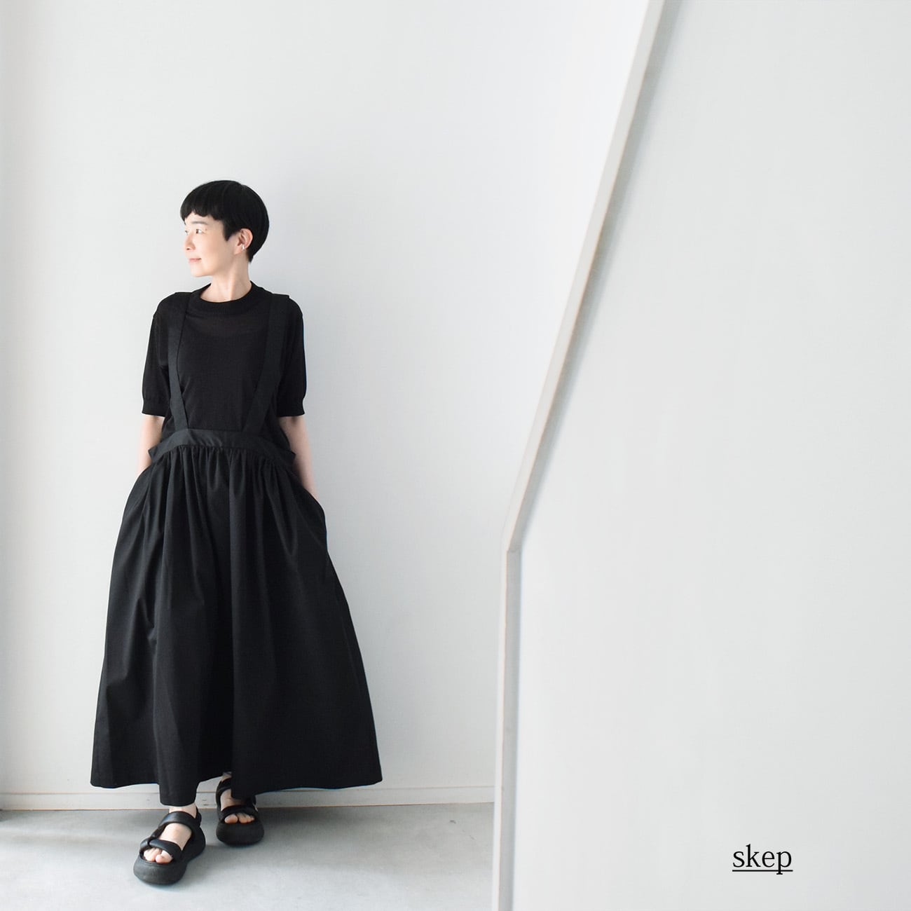 ギャザージャンパースカート：黒［SK03JSBK］ | skep-online shop