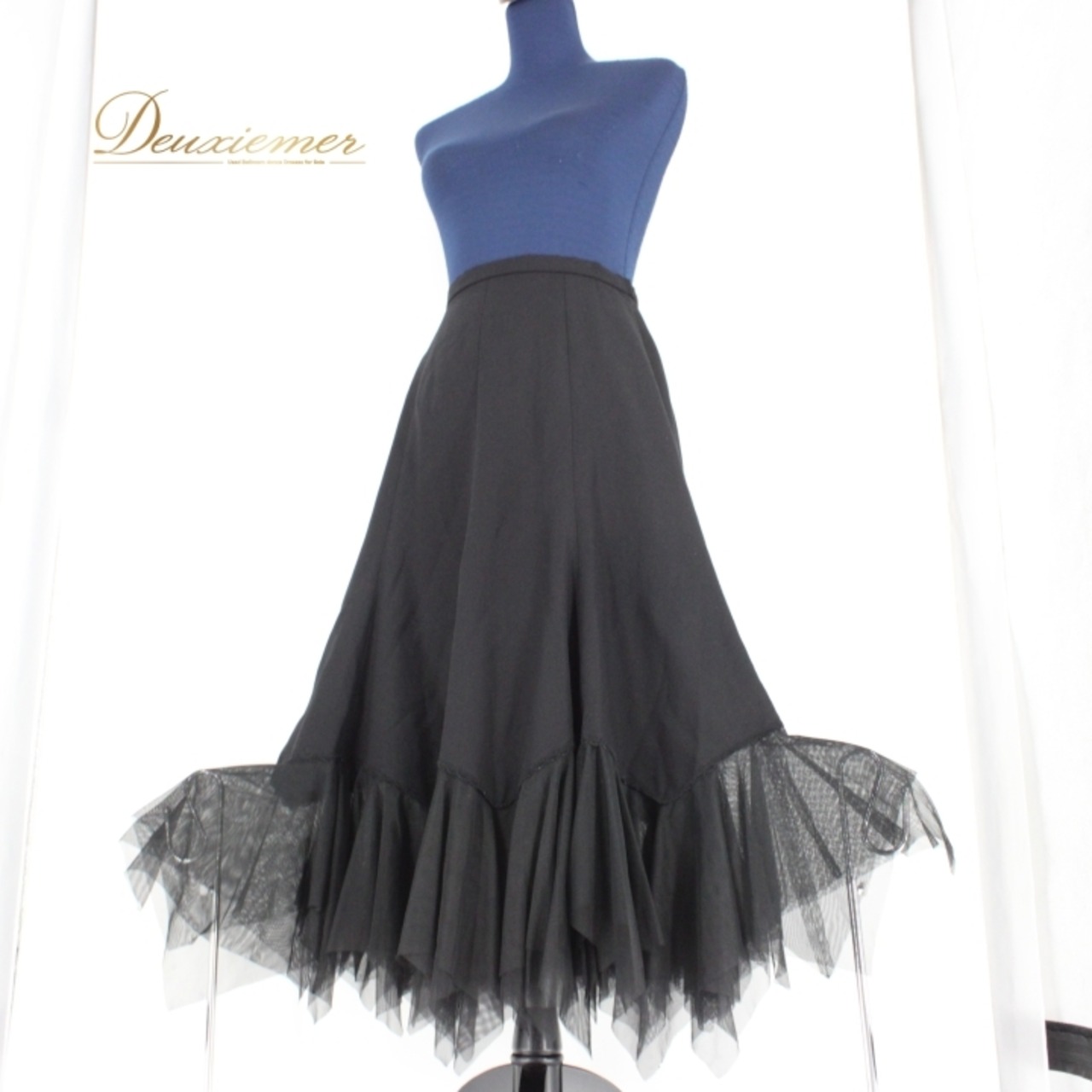 社交ダンス 衣装 スタンダード スカート レッスンウェア 女性用 レディース オールシーズン 黒 ブラック系 U:NA ユーナ レース シンプル 無地 スカート やや伸縮性 ポリエステル トリアセテート レーヨン 洗練されたデザイン 稼働性 ダンスウェア フェミニン スタイリッシュ 脚長効果 複数シーズン対応 フィット感 おしゃれ トレンド 軽やか 日常使い 用途広い