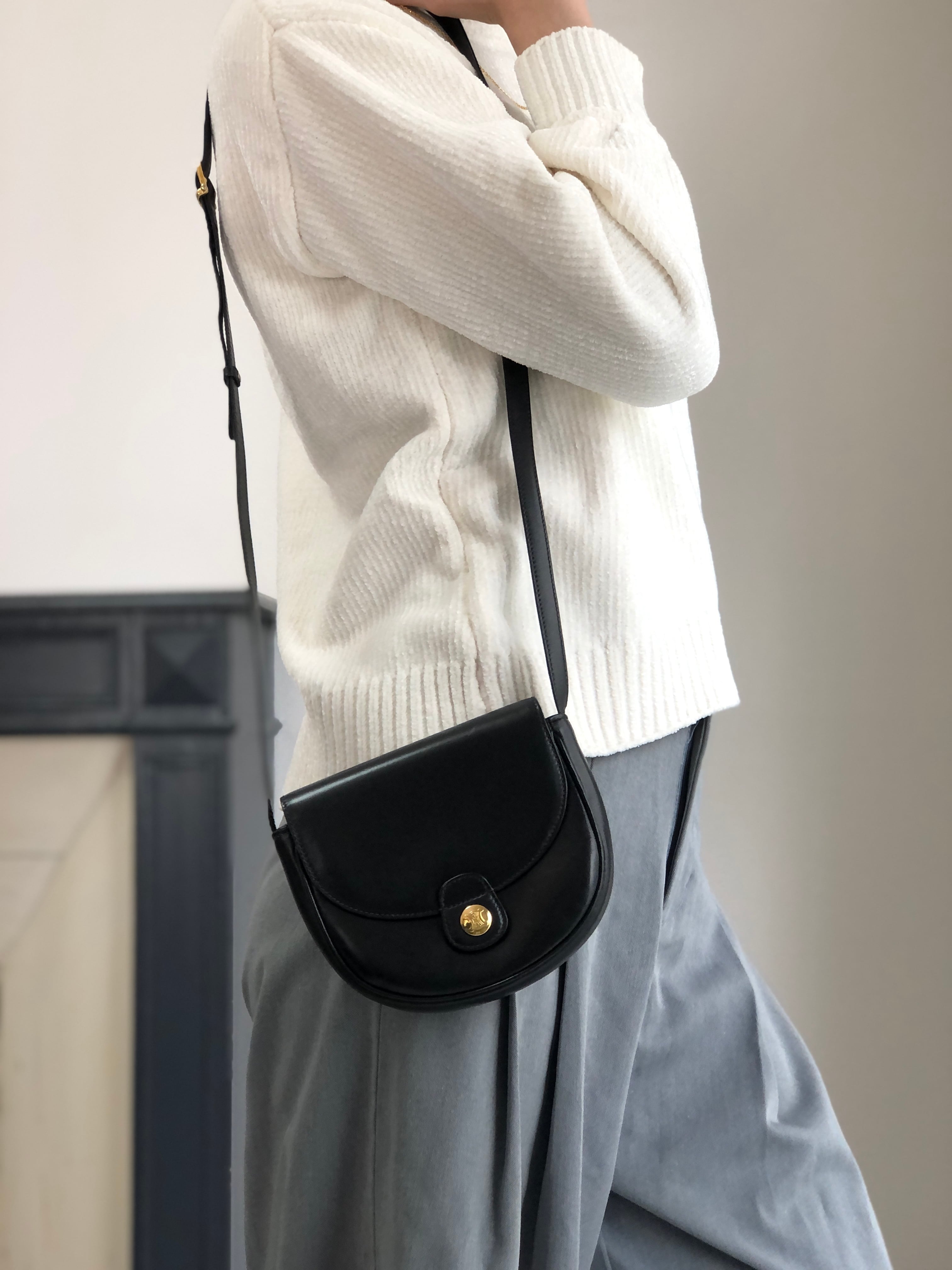 CELINE セリーヌ ショルダーバッグ ブラック ブラゾン ボタン レザー