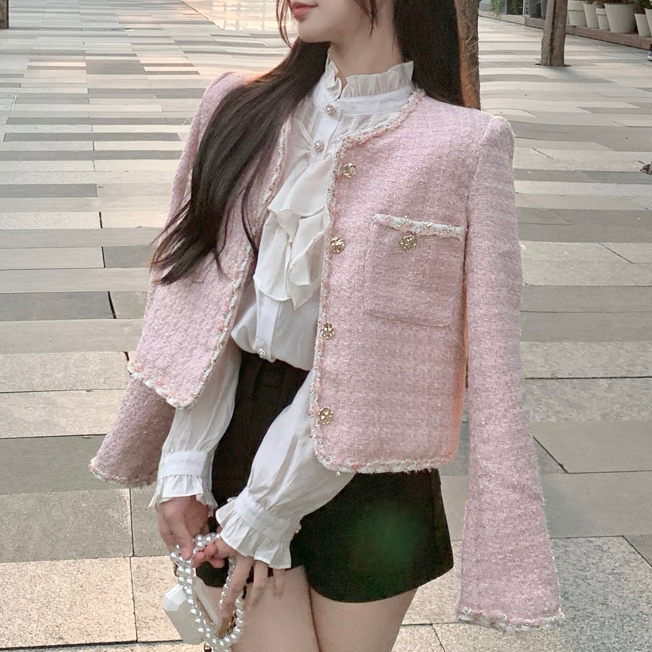 【♡お届け約1週間♡ Mサイズ ピンク1点のみ】パイピングフラワーボタンツイードジャケット