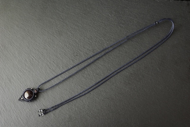 4条スターガーネットのマクラメネックレス - 実 -【一点物】