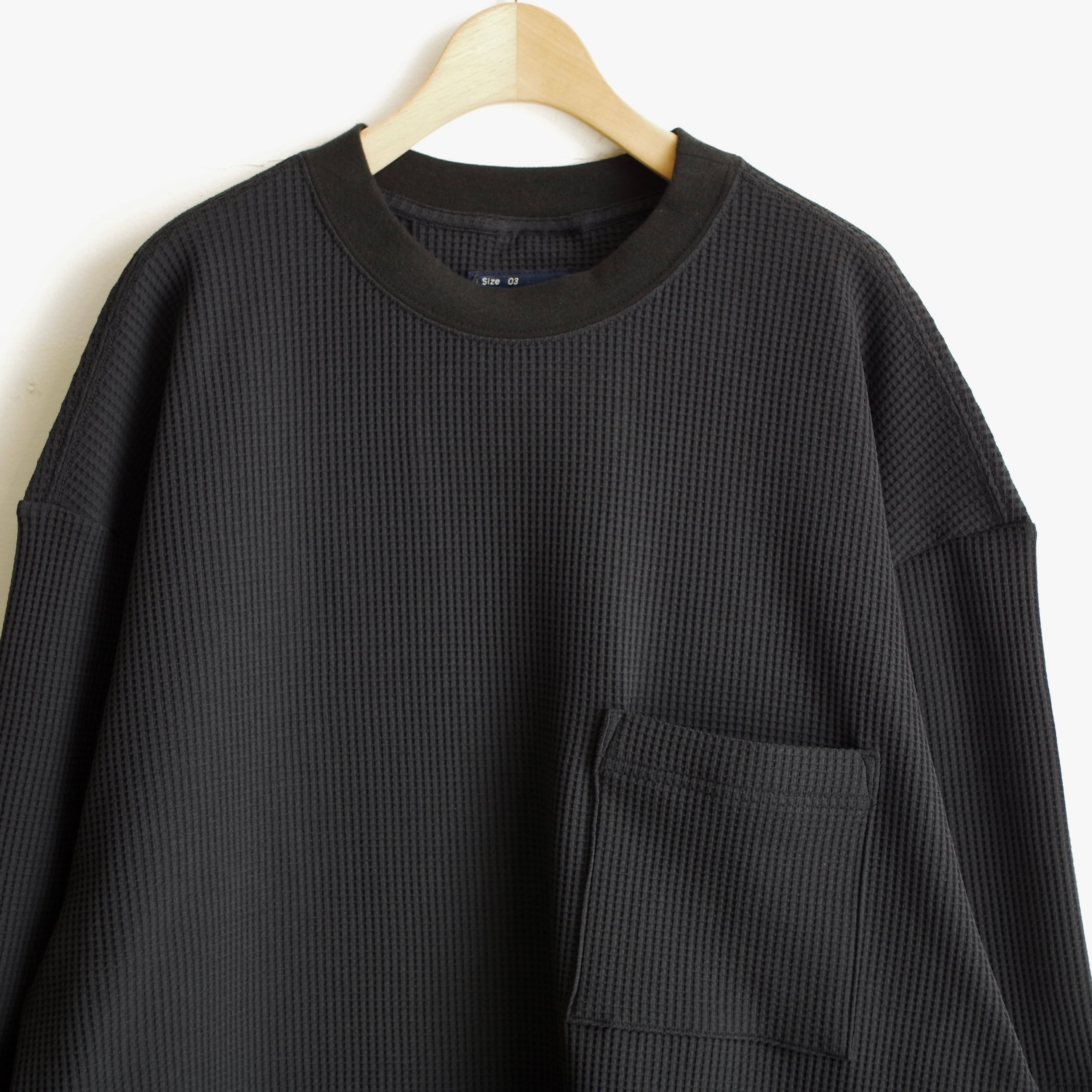 meanswhile SOLOTEX® Waffle S/S Tee Off Black | 1F Store