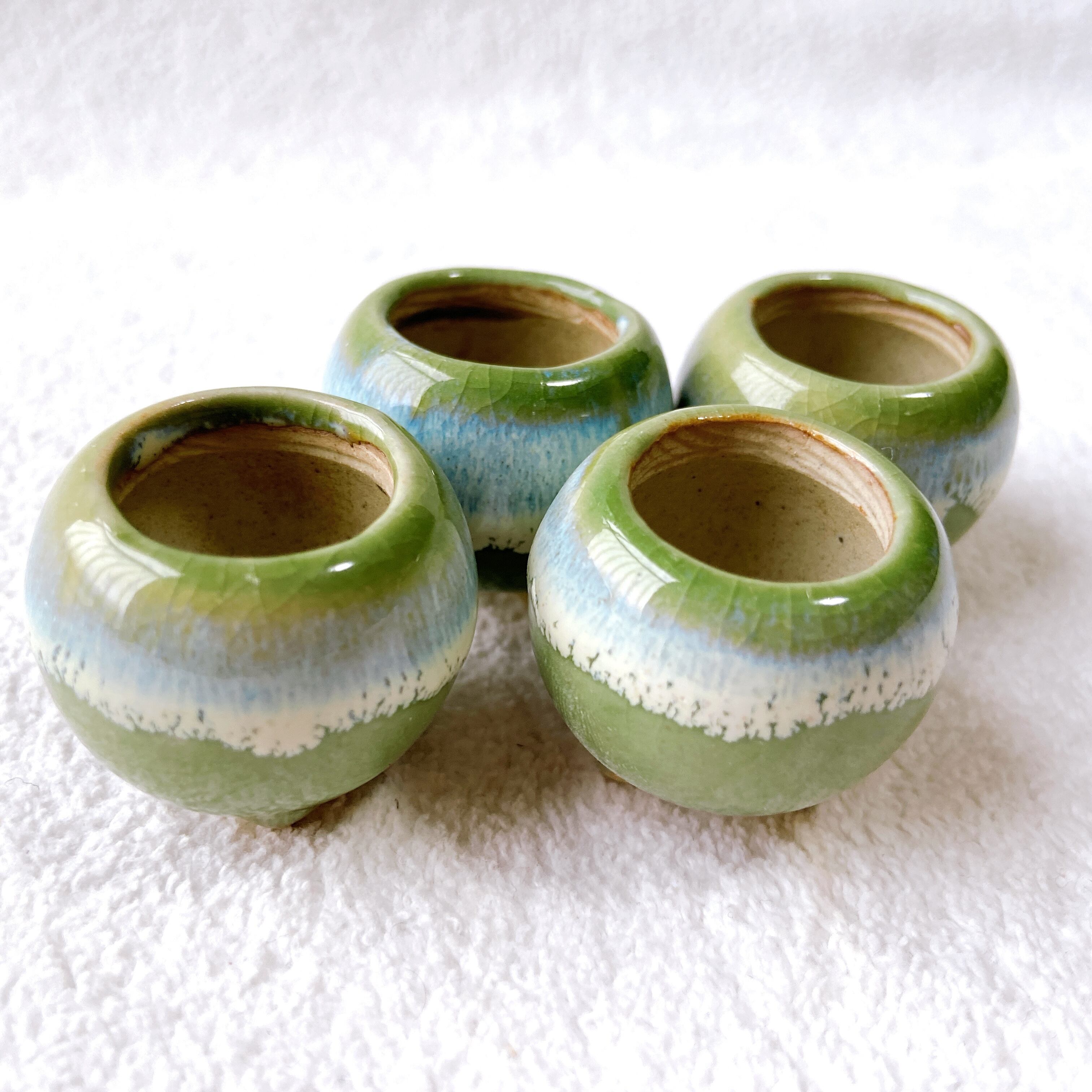 【ハンドメイド】苔玉4点セット 陶器付き 観葉植物 インテリア ハンドメイド】苔玉4点セット 陶器付き 観葉植物 インテリア