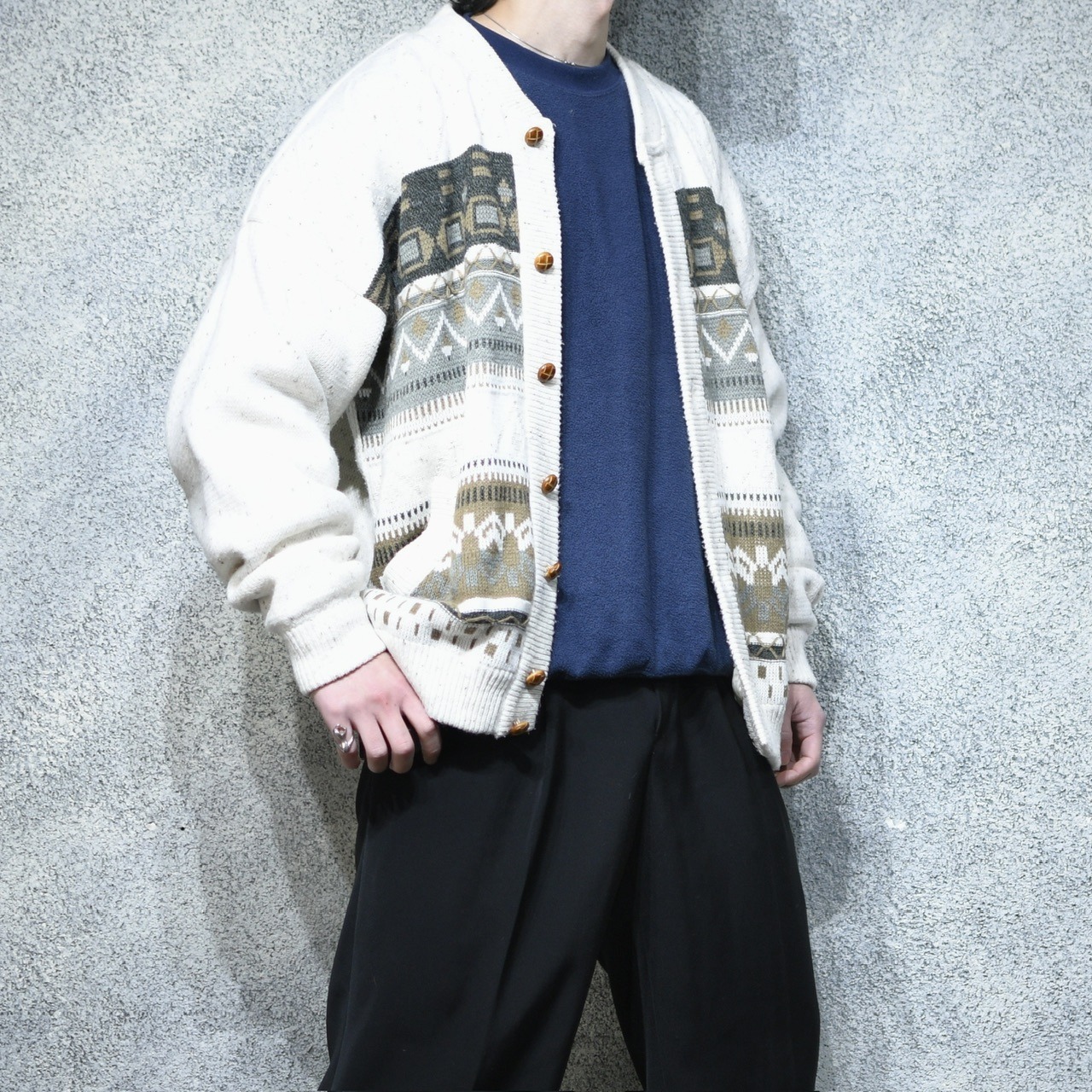 design embroidery knit blouson