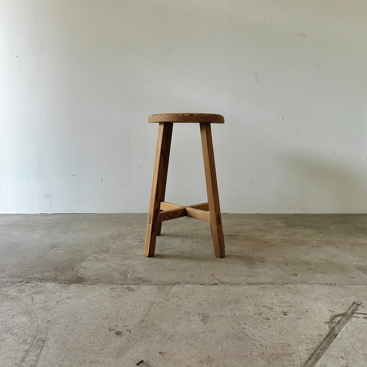 丸椅子　木のスツール　0815