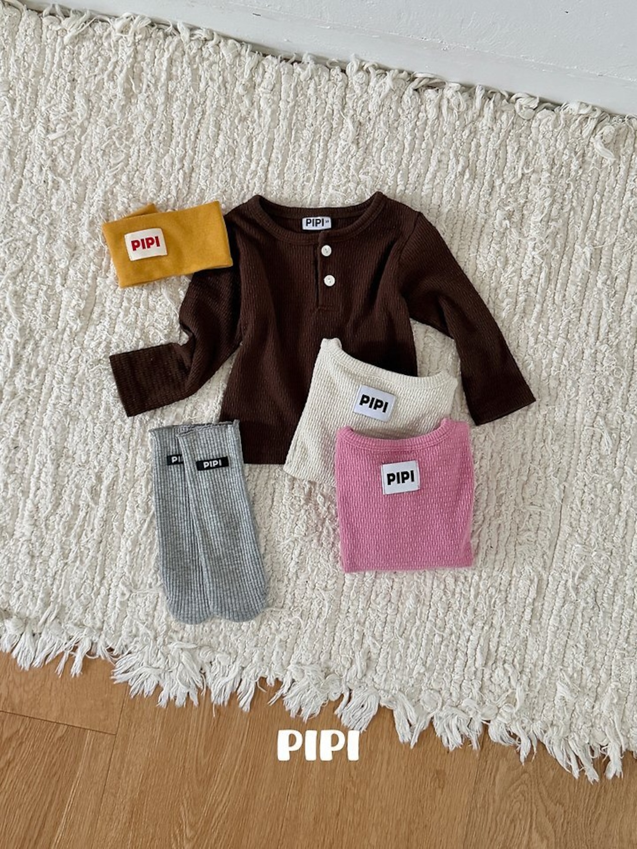韓国子供服 / 26Autumn / 〖取寄〗pipi / キッチュプラケットTシャツ / ベビー服 / キッズ服 *XS~M*