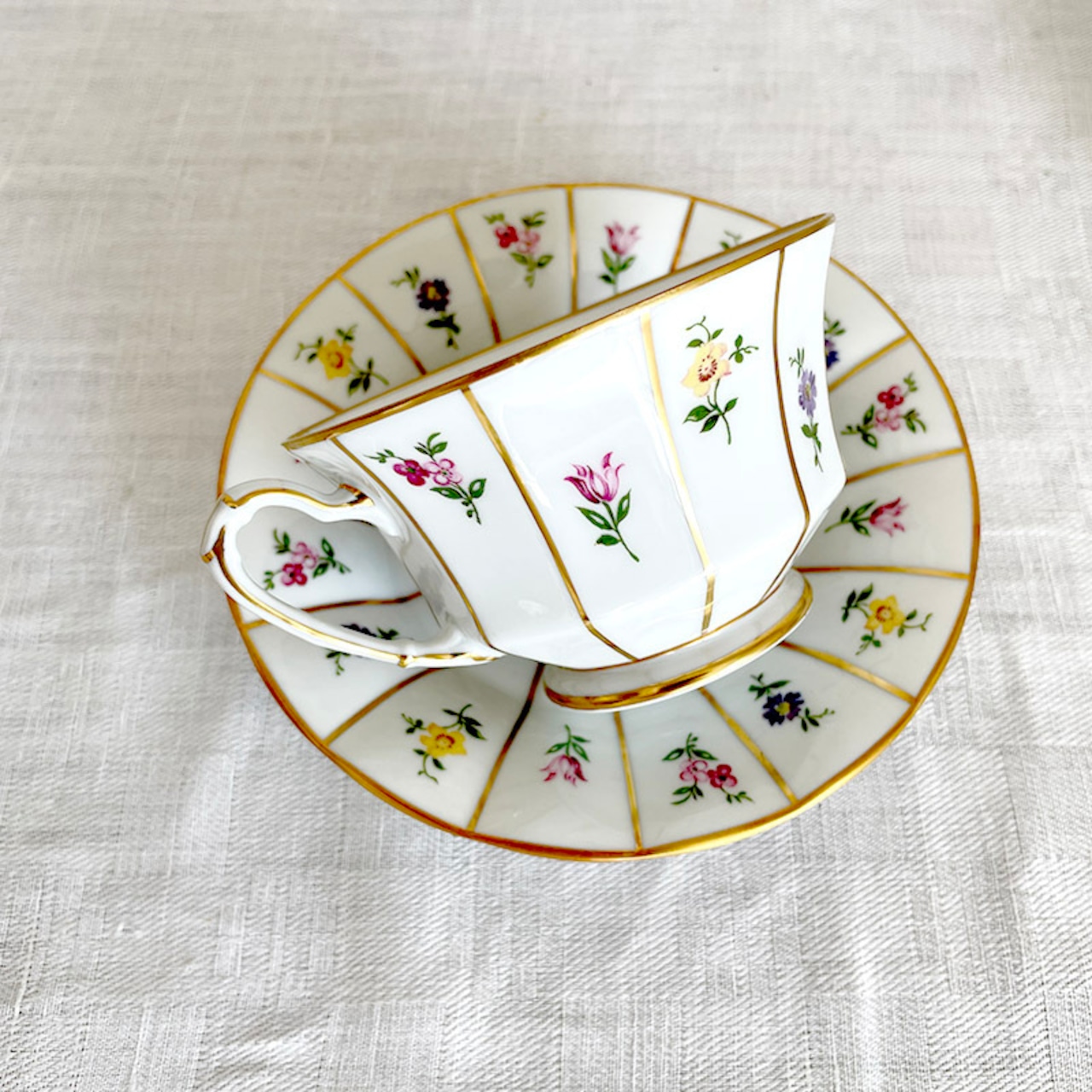 カップ＆ソーサー　フェルステンベルグ　　手描き小花柄　面取り金彩 Furstenberg 17twc31