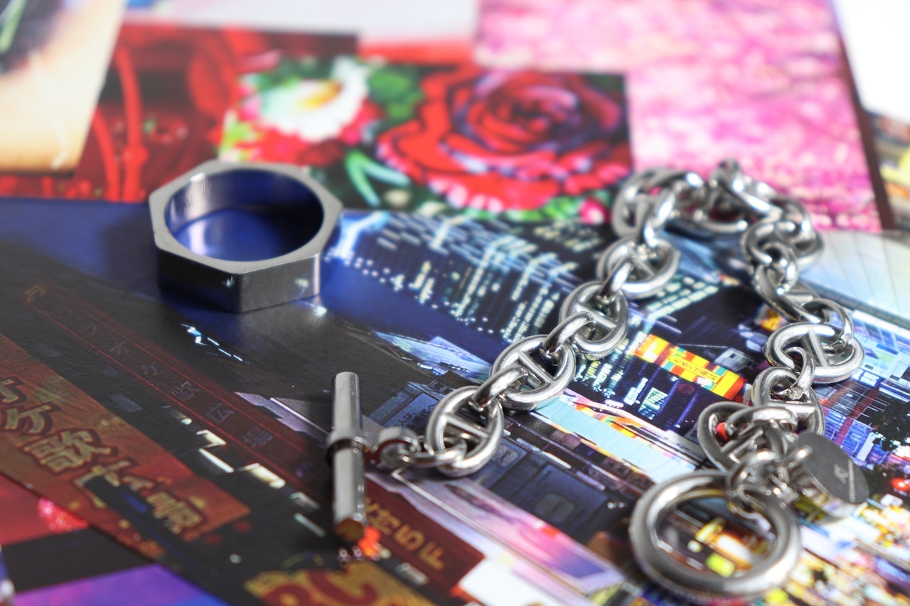 Heptagon Ring