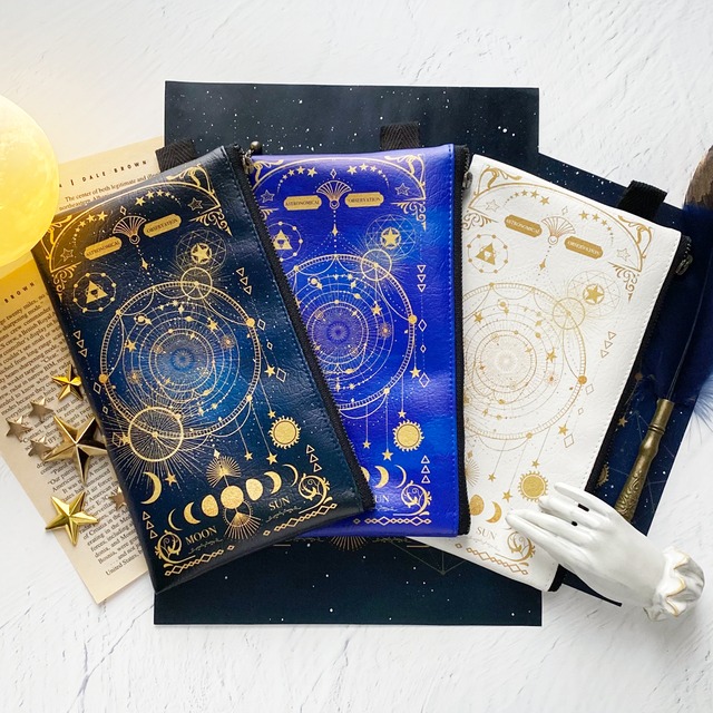 【ポーチ・小物入れ】空想天体古書II・月の満ち欠け フラットポーチ | 平ポーチ ペンケース