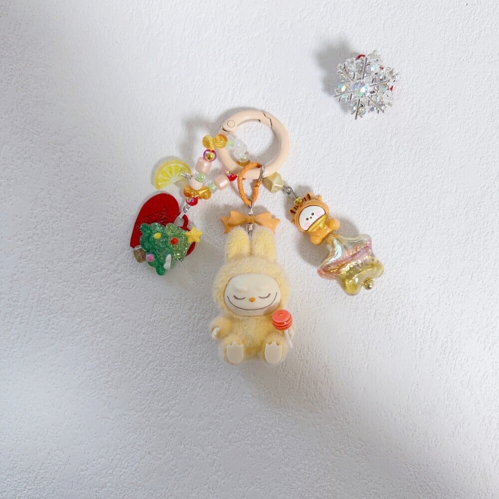 クリスマスプレゼントに最適！ラブブ labubu フォトキーホルダー