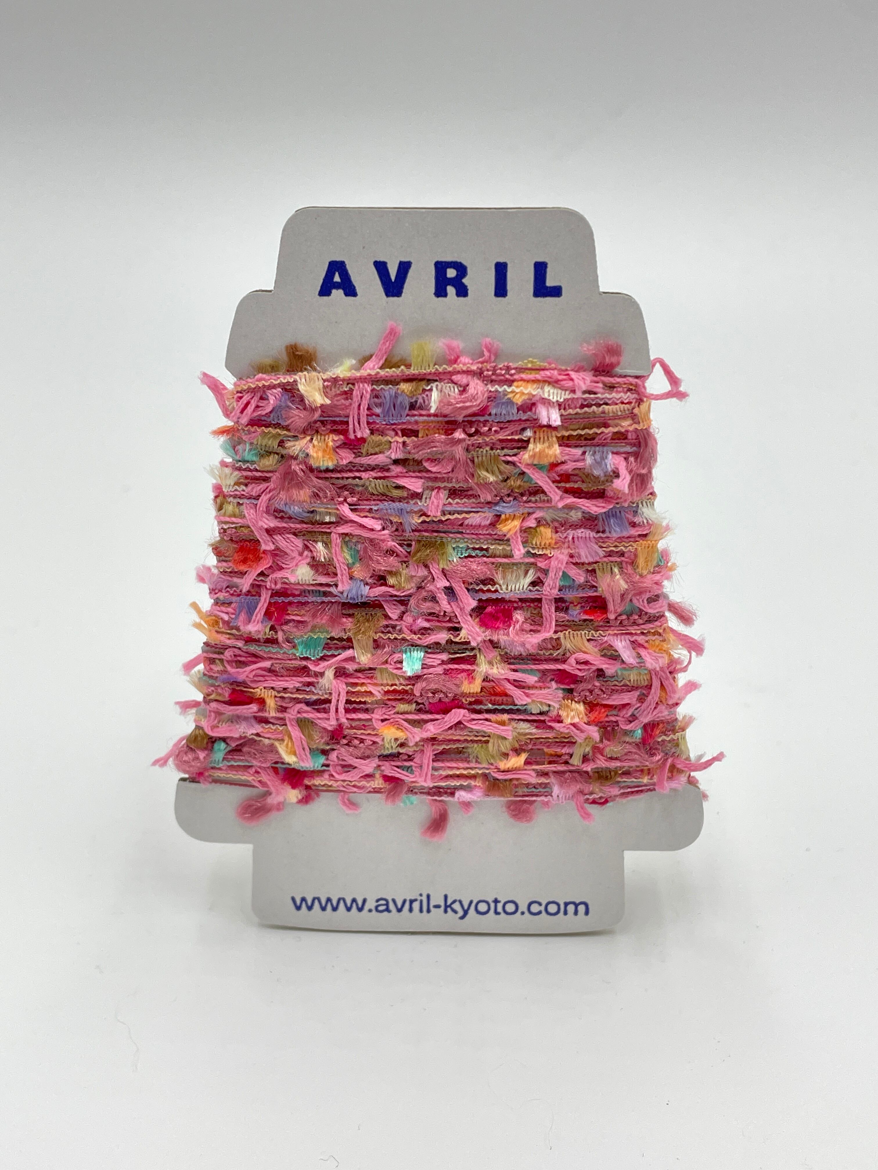 集めたくなる♬楽しい♬可愛い♡『ちょこっと巻きのファンシー糸』AVRILペラコーン140