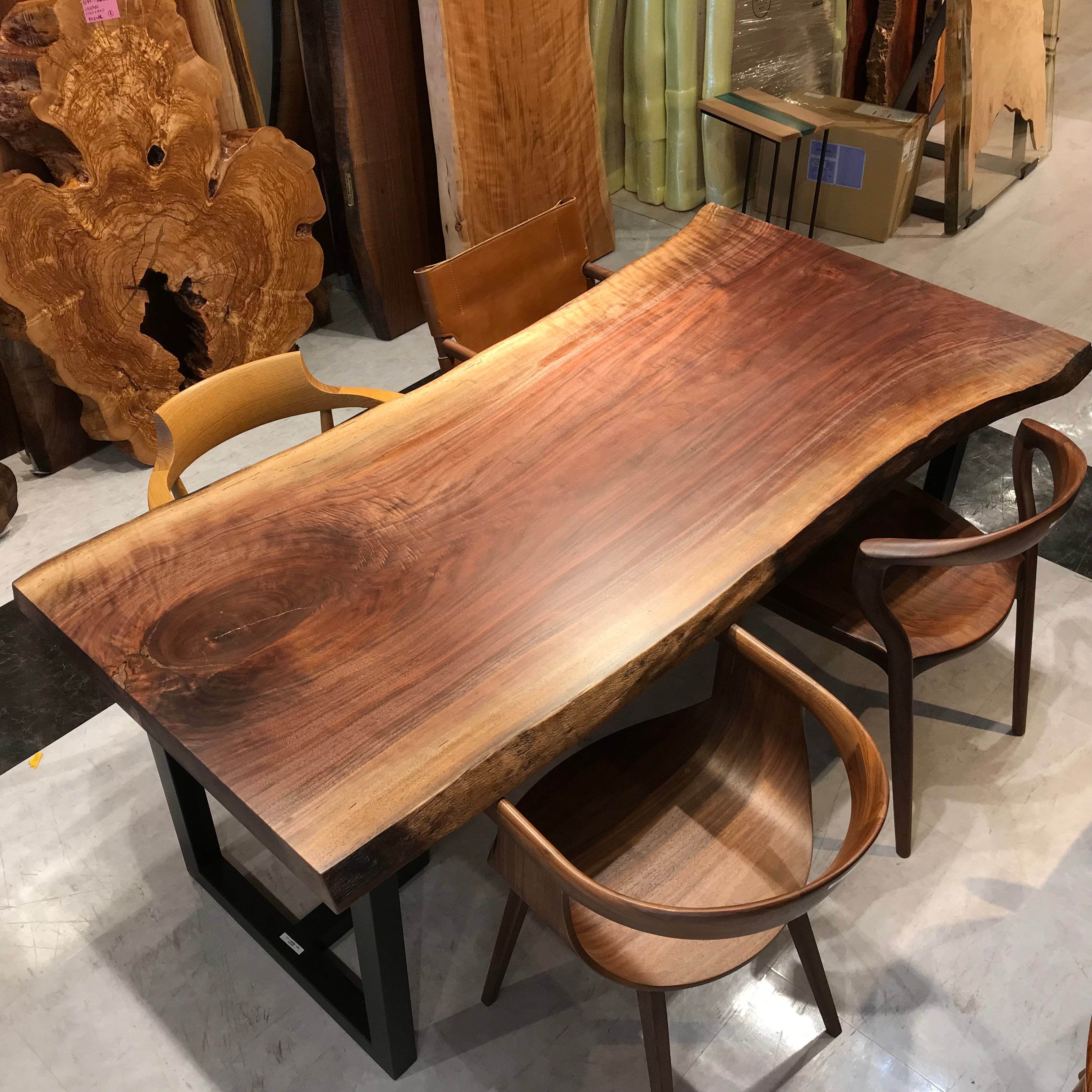 ウォールナット 一枚板 | 千年家具 - 一枚板 テーブル専門店
