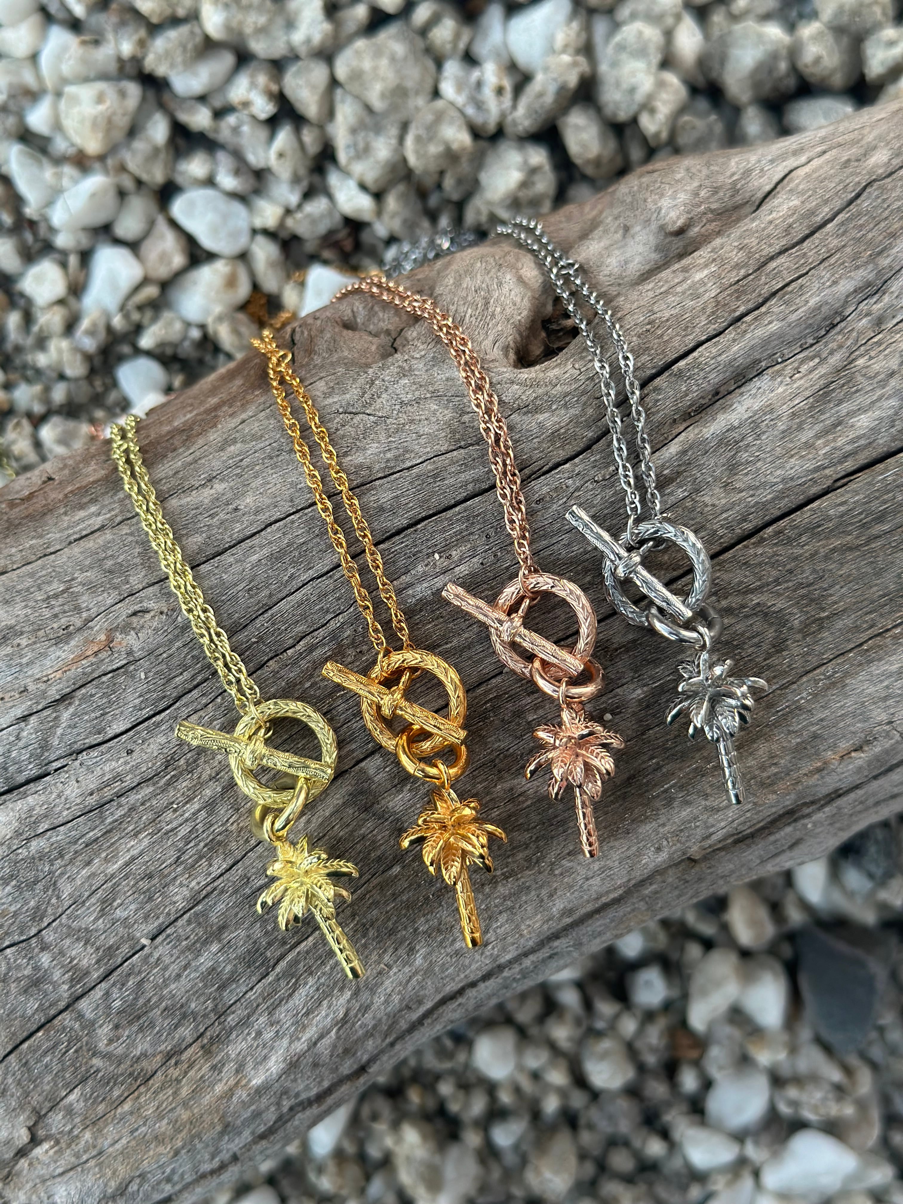 LIFE is anniversary jewelry yashi（シルバー） ¥9,000（¥9,900）
