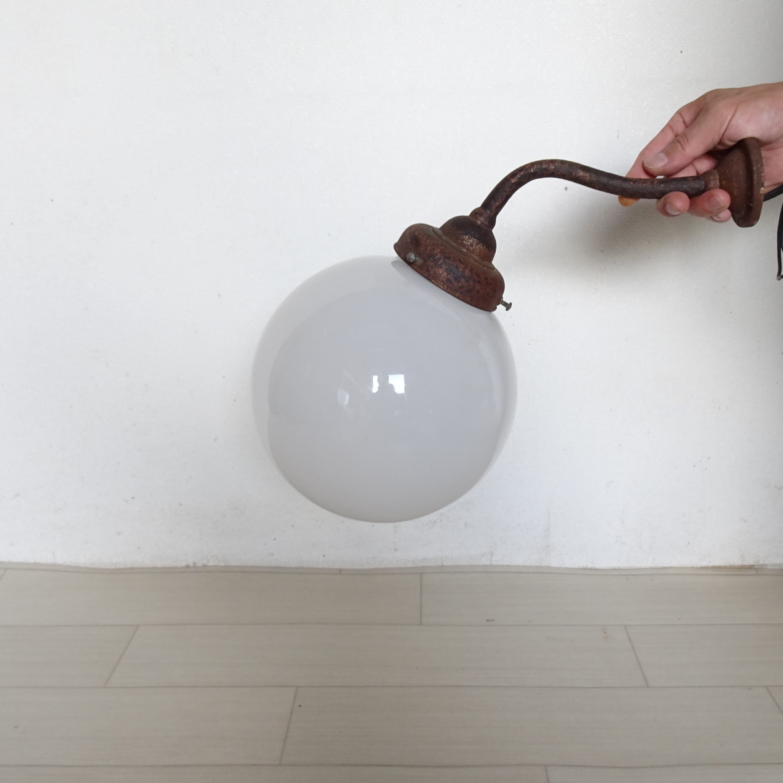 丸いウォールライト(鉄錆色)