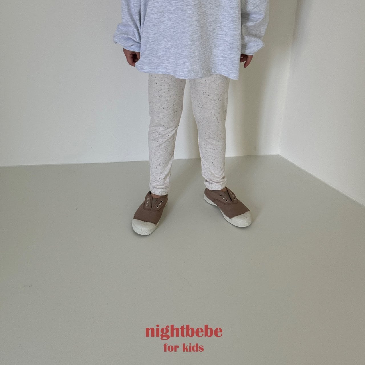 【即納】nightbebe / ポンポンレギンス