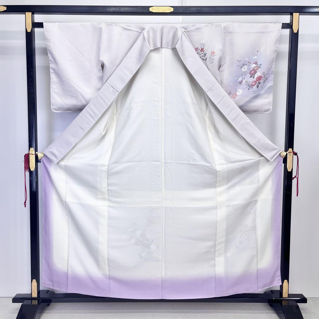 付下げ 上品な花模様 暈し 白梅鼠色 しつけ糸 K-4089