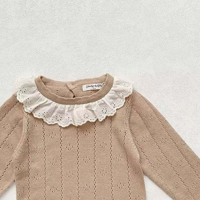 【取寄】レースフリルがかわいいアイレットニットトップス