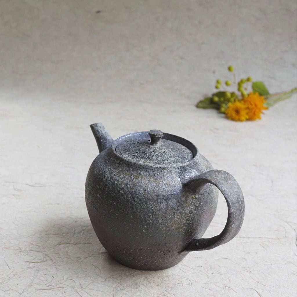 土本訓寛・久美子／焼締陰刻 後手 ポット | ならまちミレー