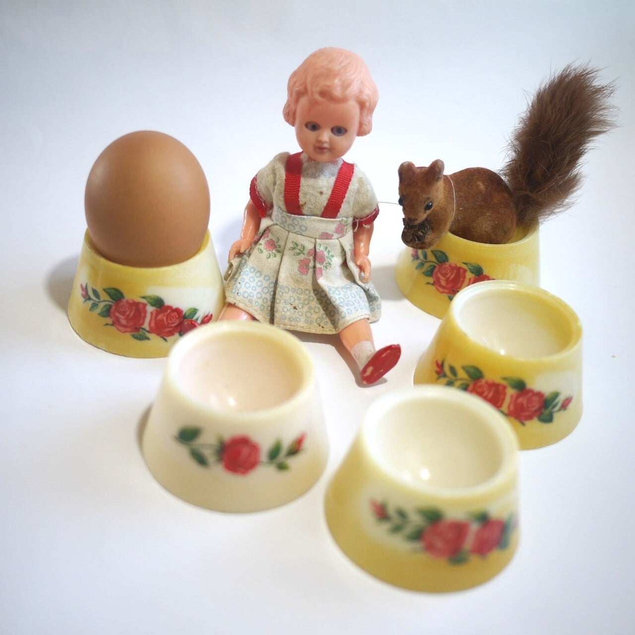 薔薇エッグスタンド5P SALVO プラスチック エストニア