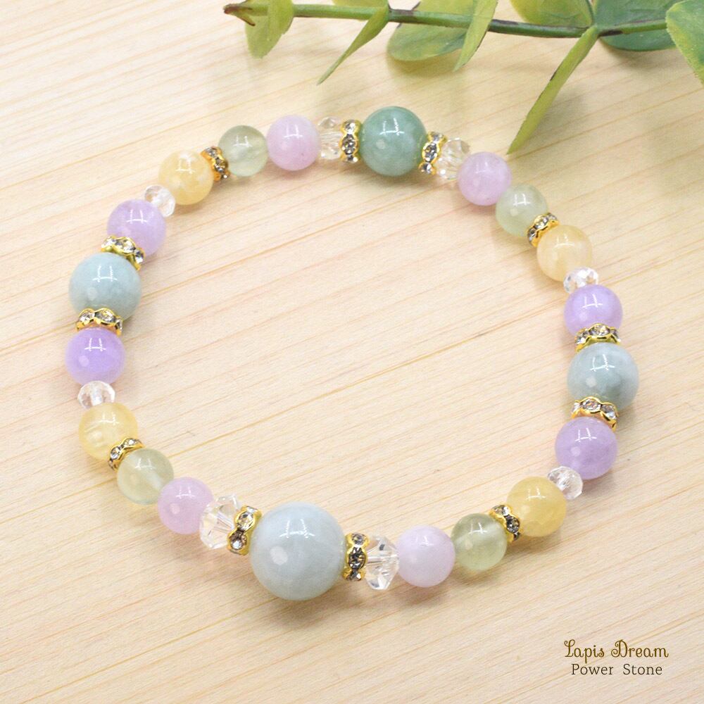 穏やかな気持ち。心に癒しを与えるお守り | ビルマ翡翠、クンツァイトのパワーストーン ブレスレット