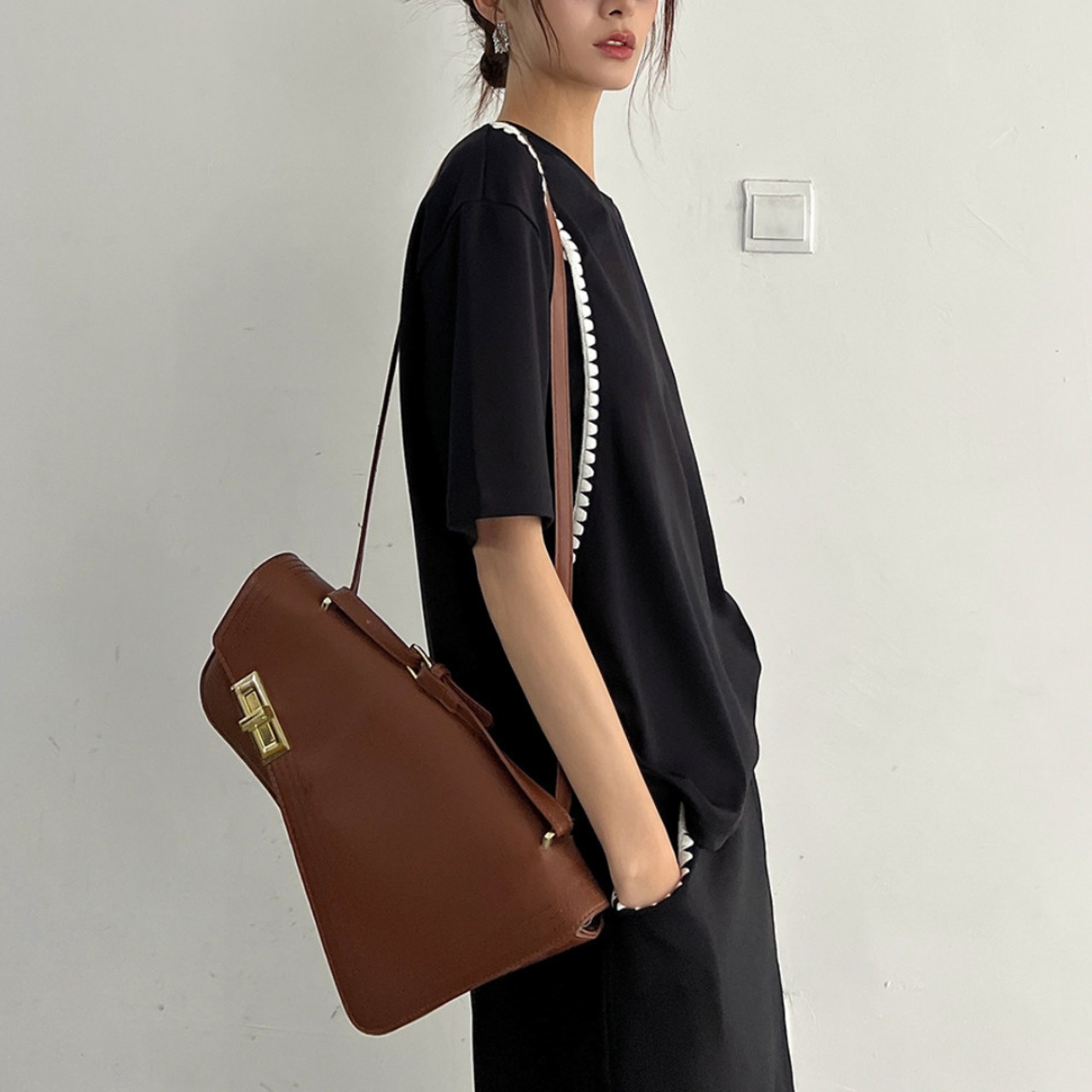 French off-shoulder t-shirt and slit skirt set (ME388)