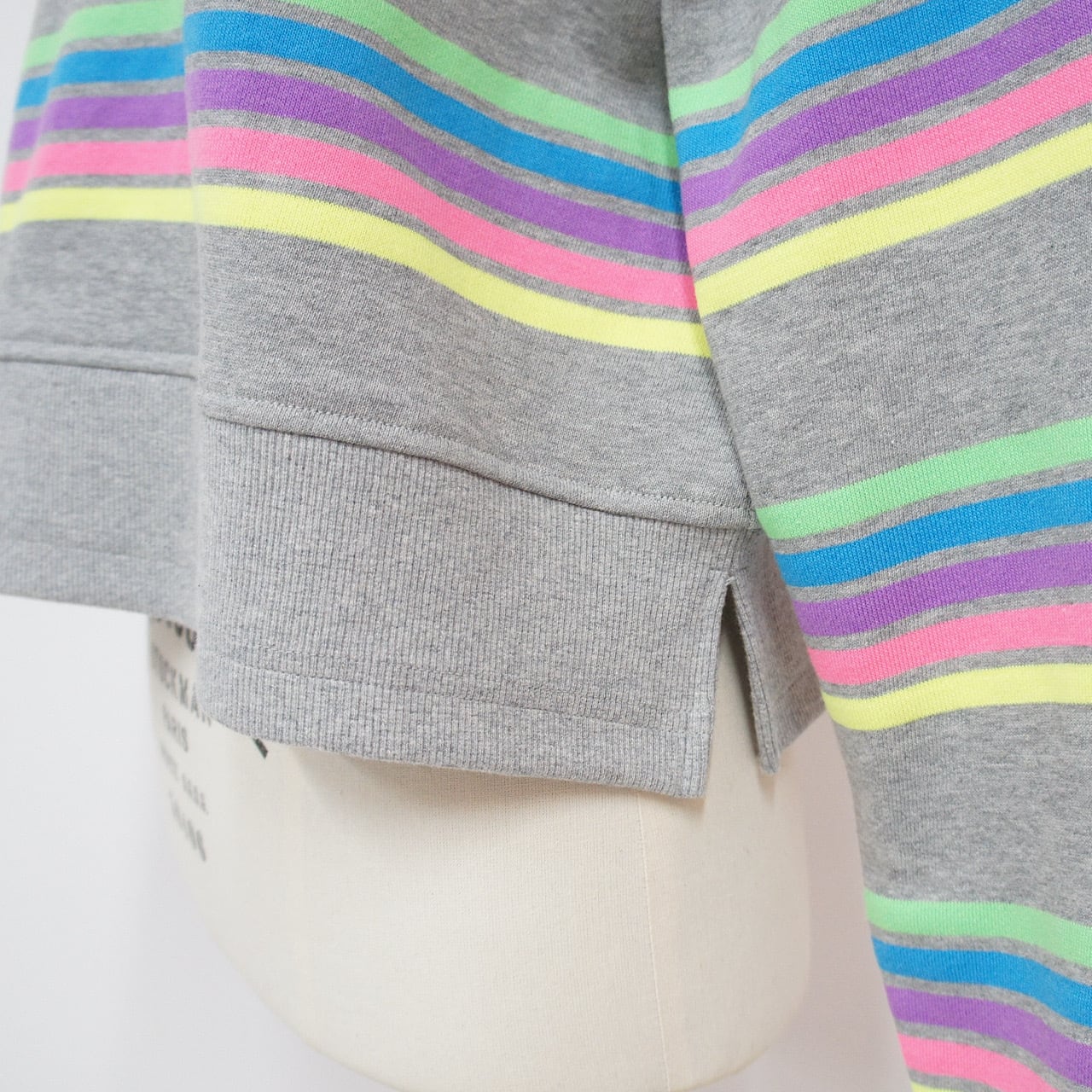 カラフルボーダートップス(グレー) | LINKABLE