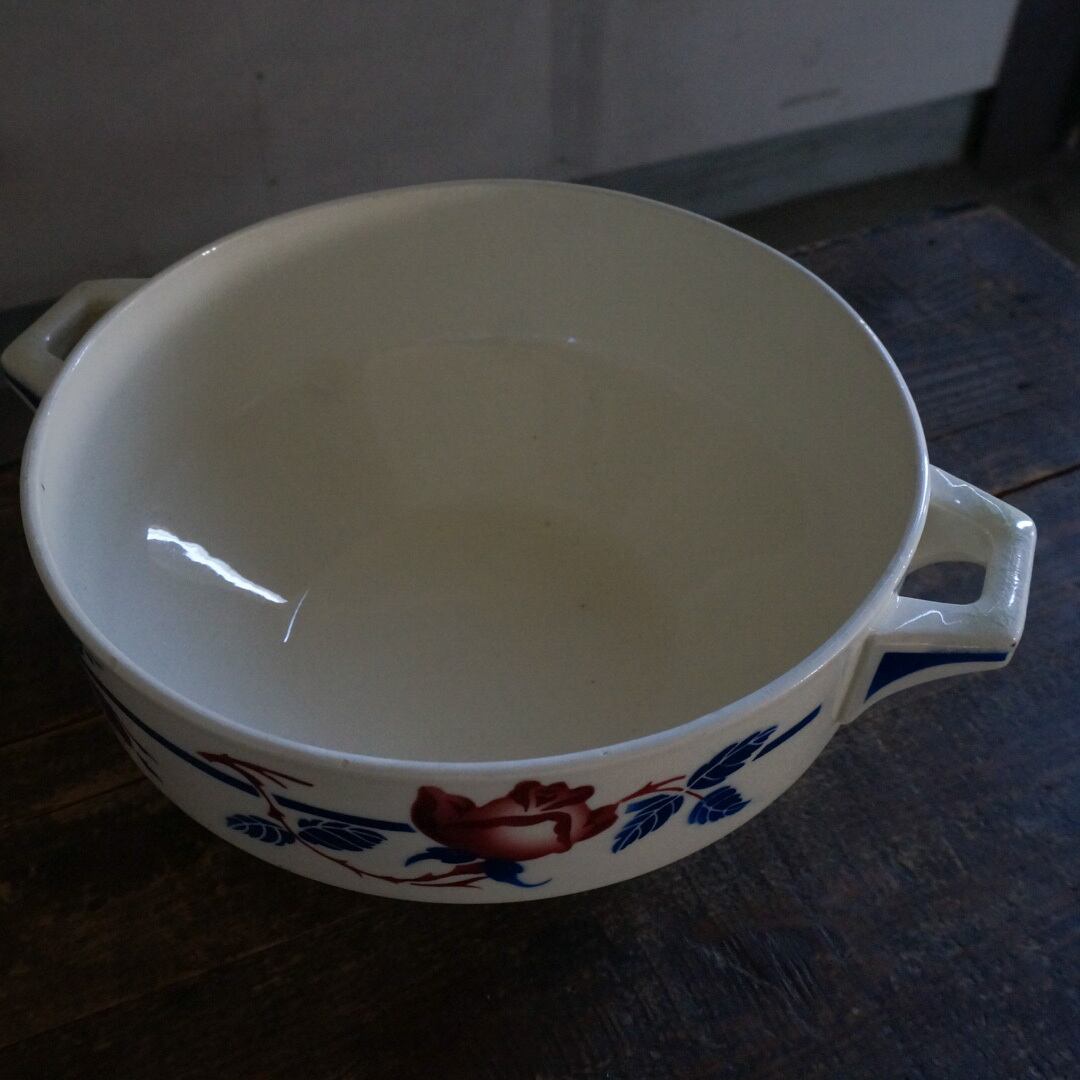 古いフランスの陶器スーピエール