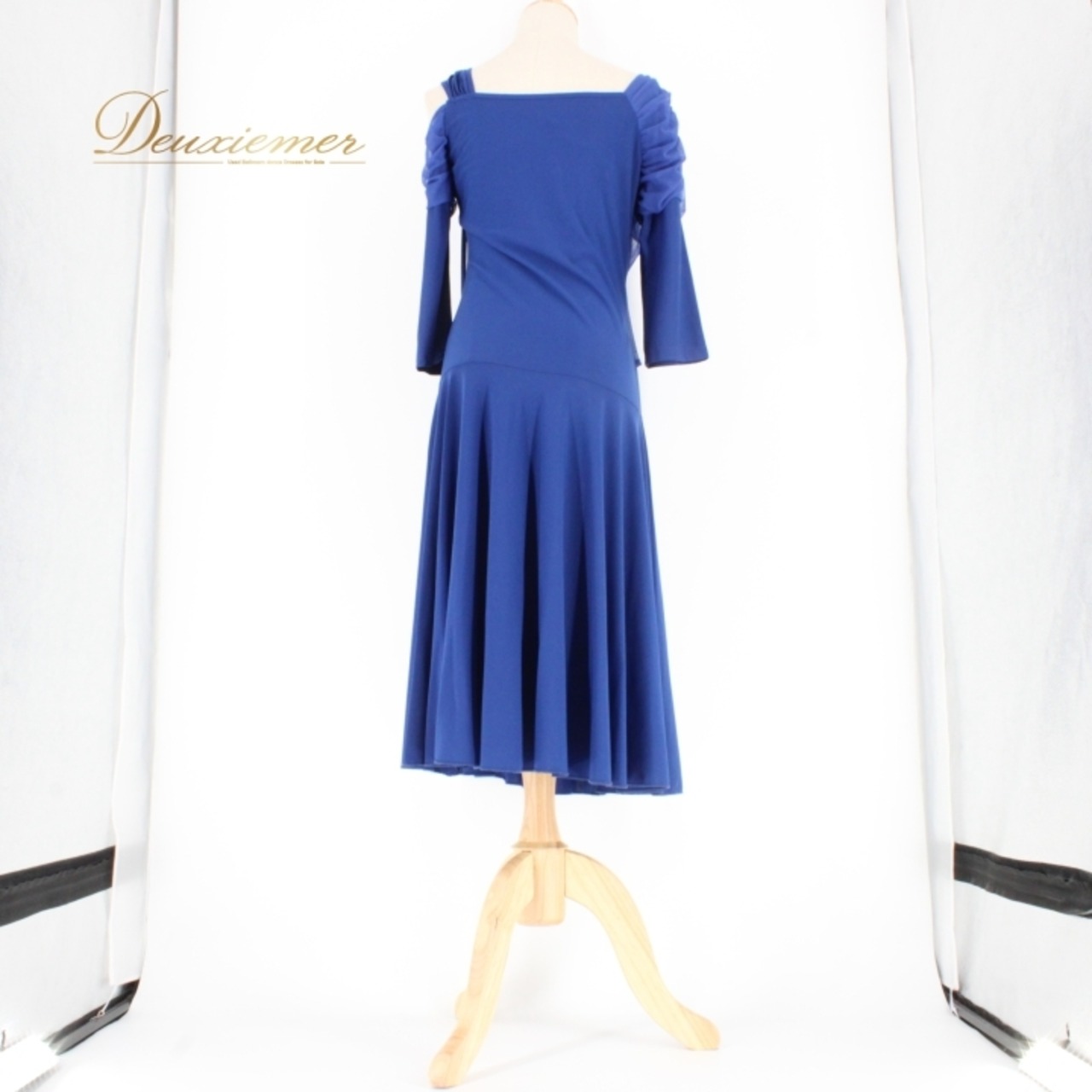 社交ダンス 衣装 スタンダード ドレス ワンピース レッスンウェア パーティドレス レディース 青 ラインストーン Leirena レイリーナ ブルー系 気品 伸縮性 光沢 ラインストーン コサージュ アクセント レディースファッション ダンスウェア フォーマル コスチューム ルームウェア 上品 クリスマス パーティー ビューティー ラグジュアリー スタイリッシュ