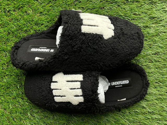 UNDEFEATED ICON SLIPPERS BLACK MEDIUM 91941