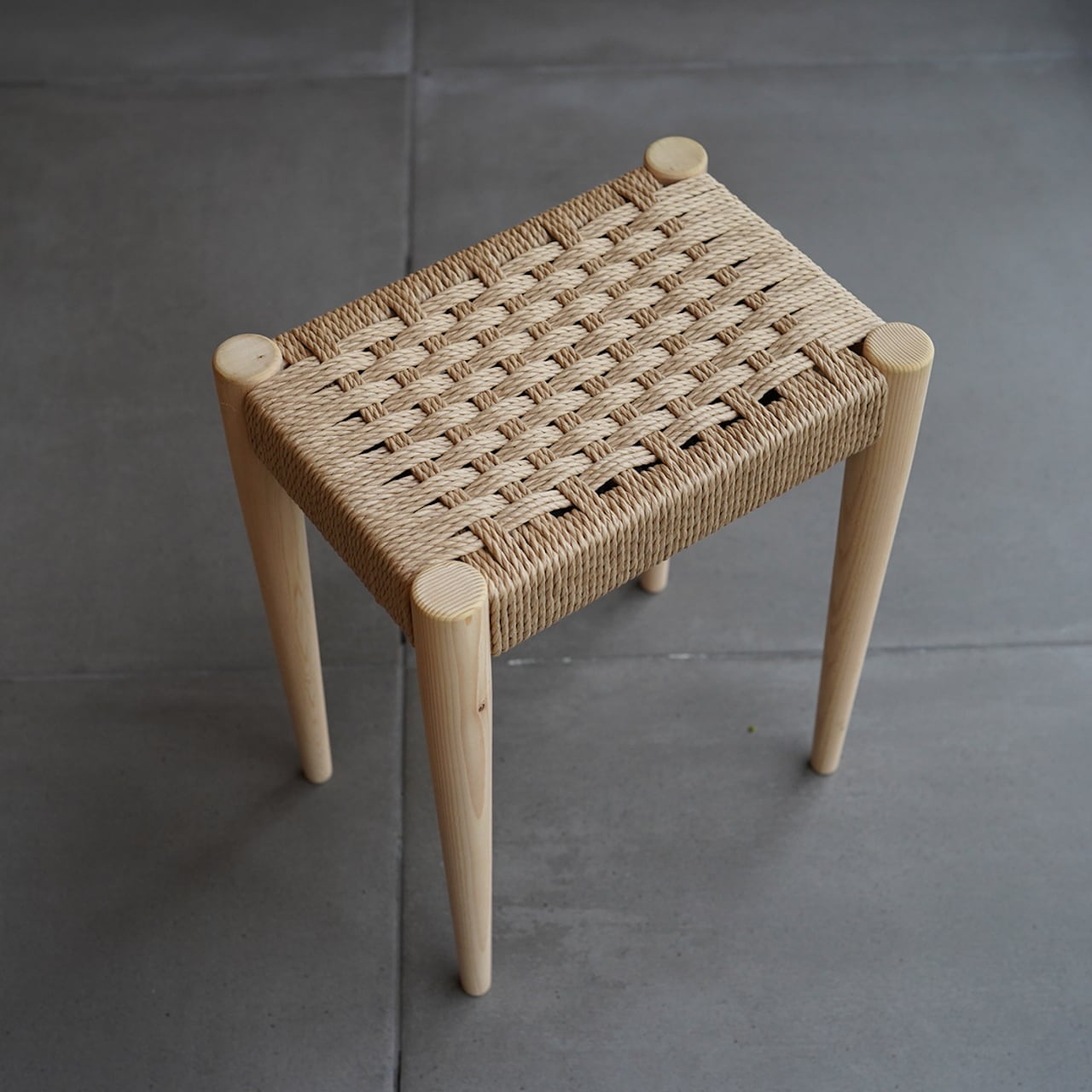 幾何学模様オーバル型スツール木製HOLM230 amba stool