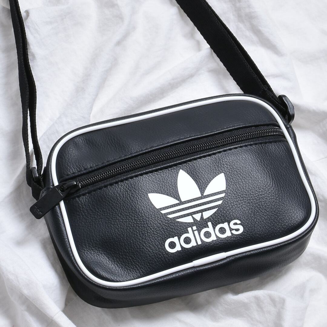 【火曜17時まで▶946円OFF!】adidas ミニエアライナーバッグ