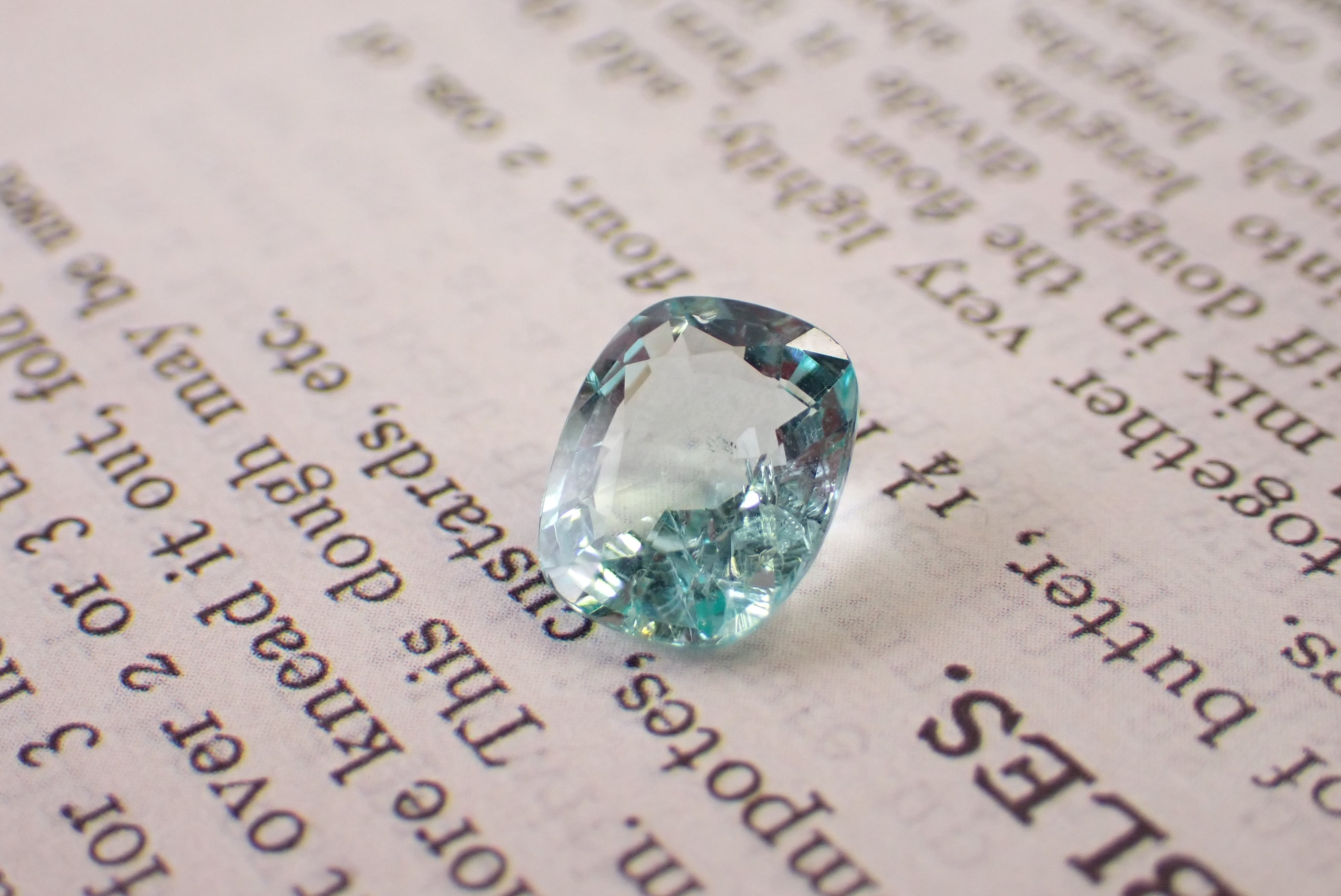 グリーンアクアマリン 2.41ct [C12-1032] | differencee(ディファレンシー)