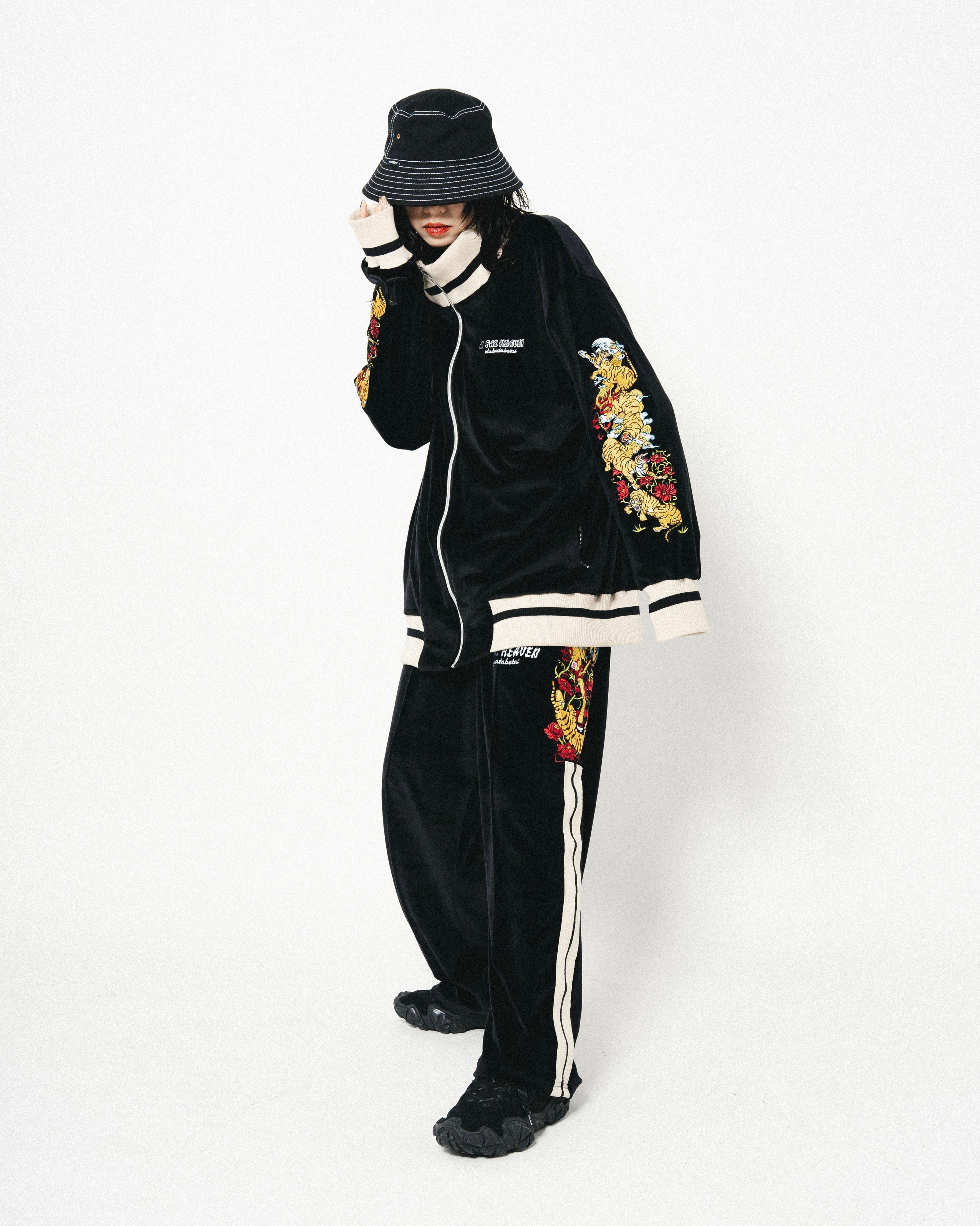 Tiger track pants【black】 | チュウカタベタイ