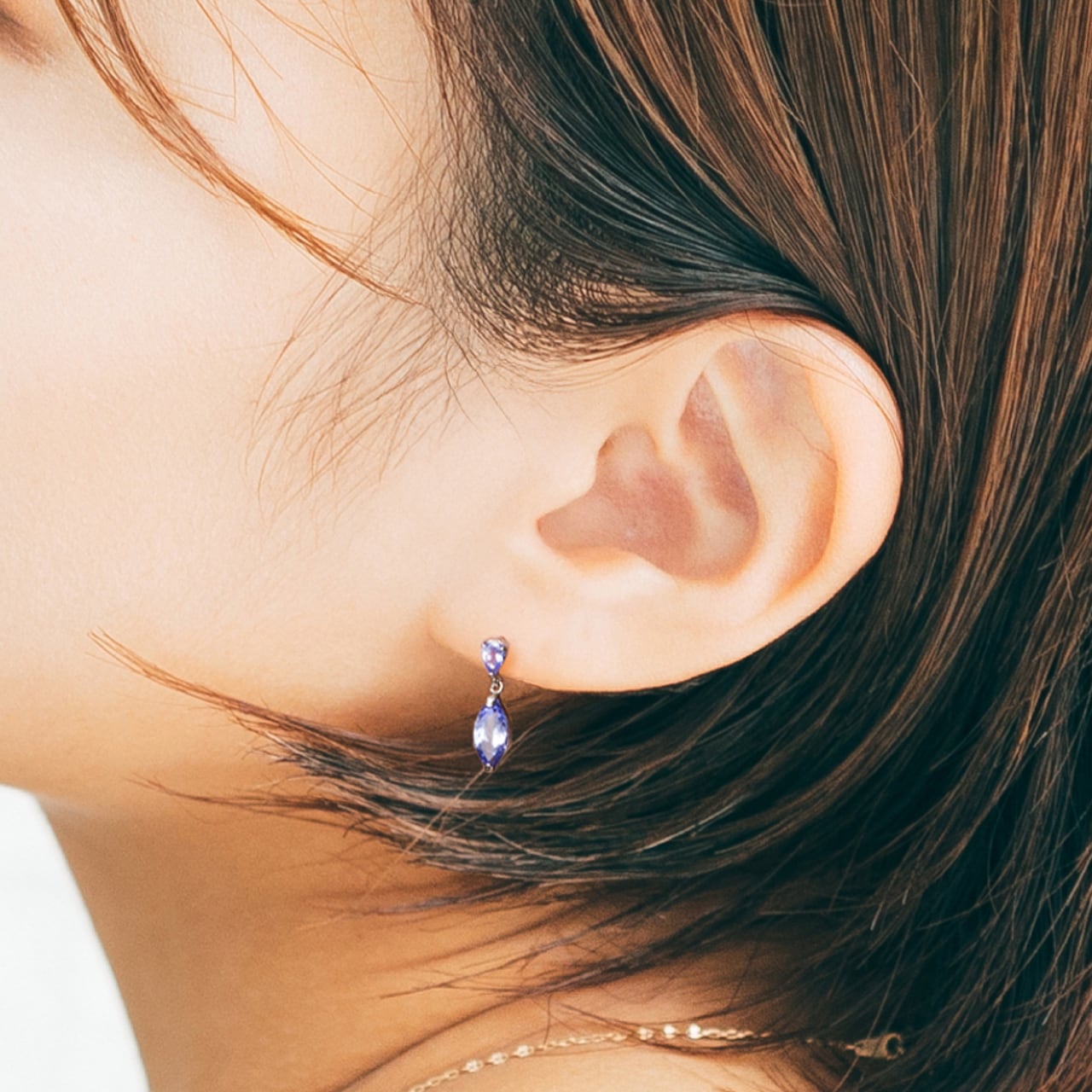 深い青が導く、私らしさ】 Ptタンザナイトピアス | EGIDA