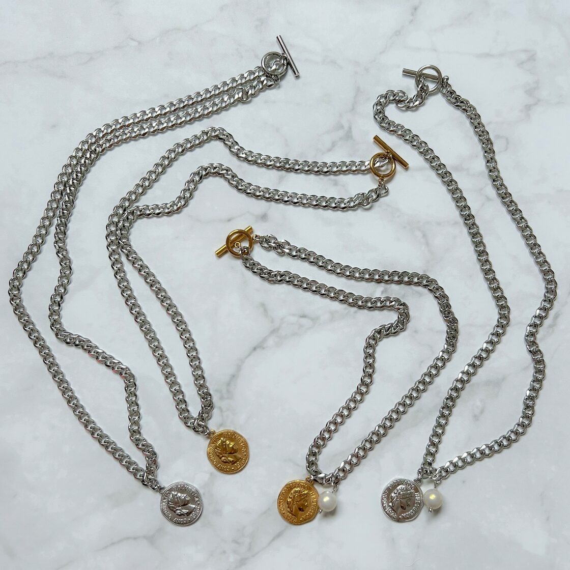 ユニセックス】チェーンの長さが選べる コインチャームネックレス | Pay ID