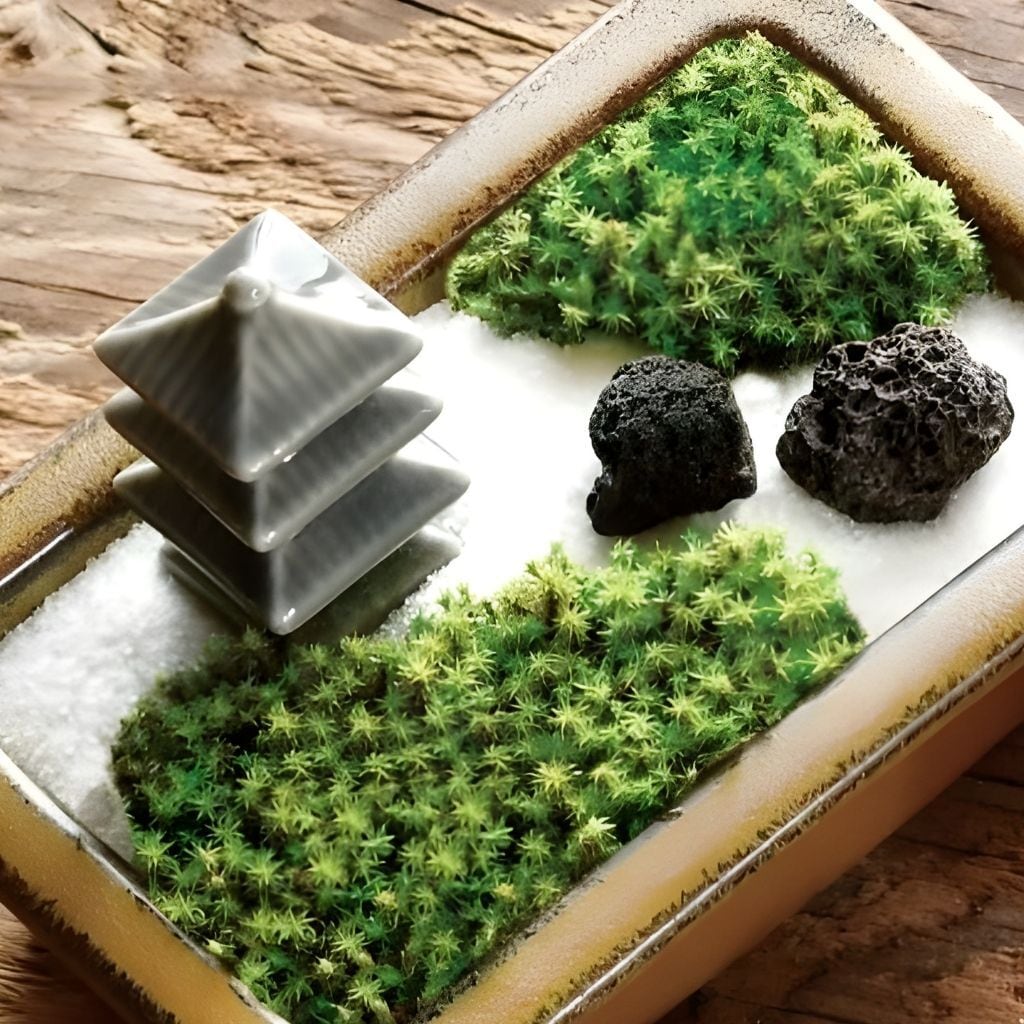 枯山水ミニ庭園キット｜スナゴケ×三重塔｜手のひらサイズの禅ガーデン
