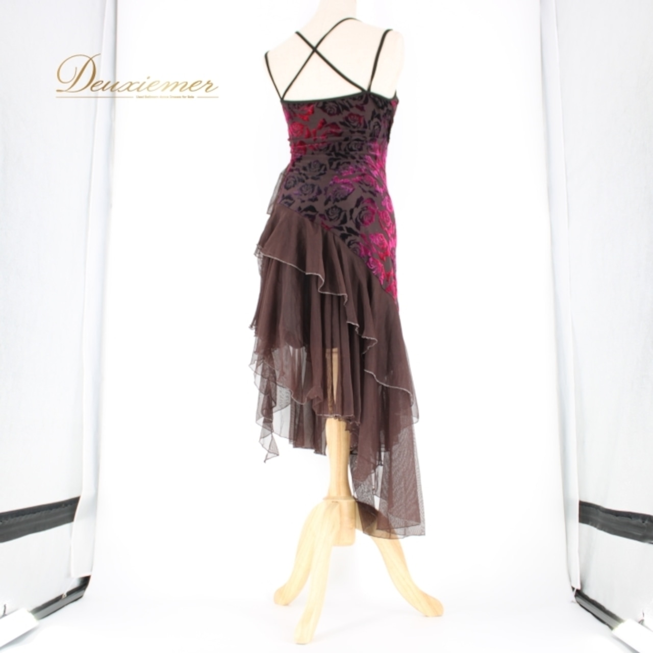 社交ダンス 衣装 ラテン ドレス ワンピース レッスンウェア パーティドレス レディース ピンク系 ブラウン系 ICHIOKU イチオク 袖なし 花柄レース ストレッチ レディースドレス おしゃれ ダンス衣装 フォーマル舞台 講師用衣装 パーティー用 着心地抜群 体型カバー 着回し可 上品スタイル ロマンティック きれいめコーデ ワンピースタイプ