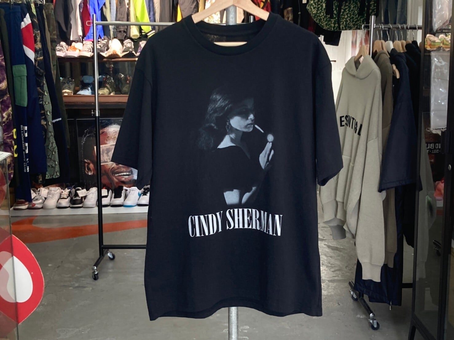 UNDERCOVER CINDY SHERMAN TEE BLACK 5 54701 | BRAND BUYERS OSAKA 