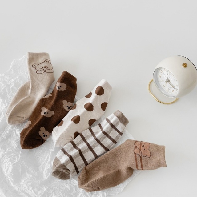 【即納】ブラウンのくま柄クルーソックス 5足セット