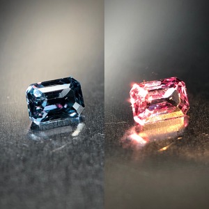 蠱惑のベキリーブルー 0.15ct 天然 カラーチェンジ ガーネット