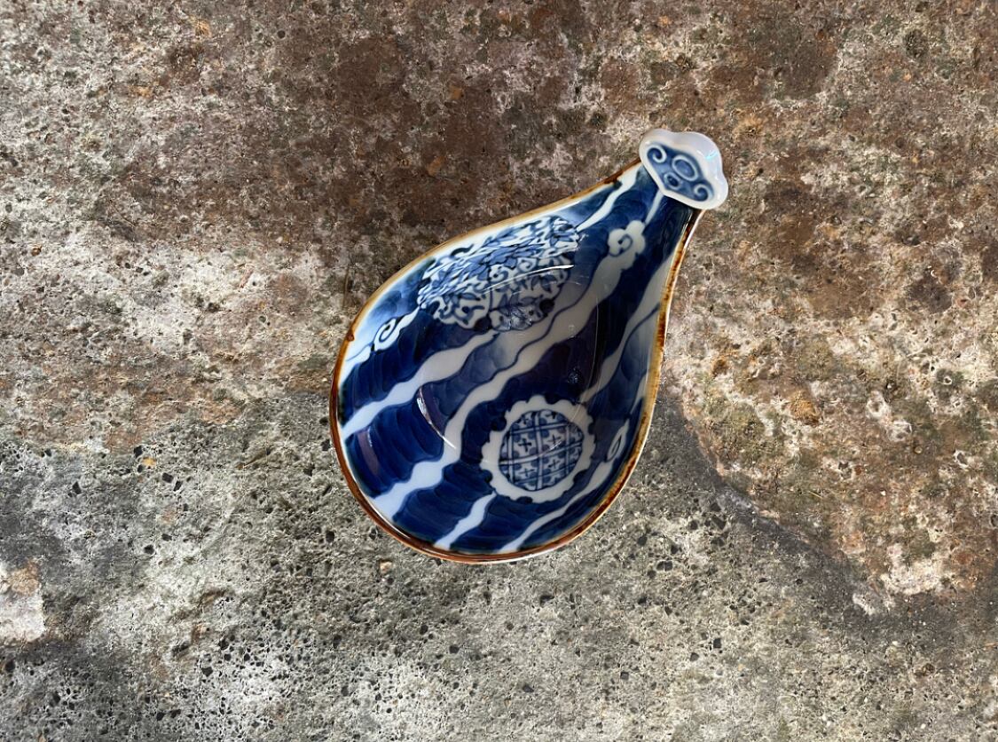 有田焼 福泉窯 染付濃丸紋地紋琵琶型小鉢 | FUCHIGAMI TOJIKI