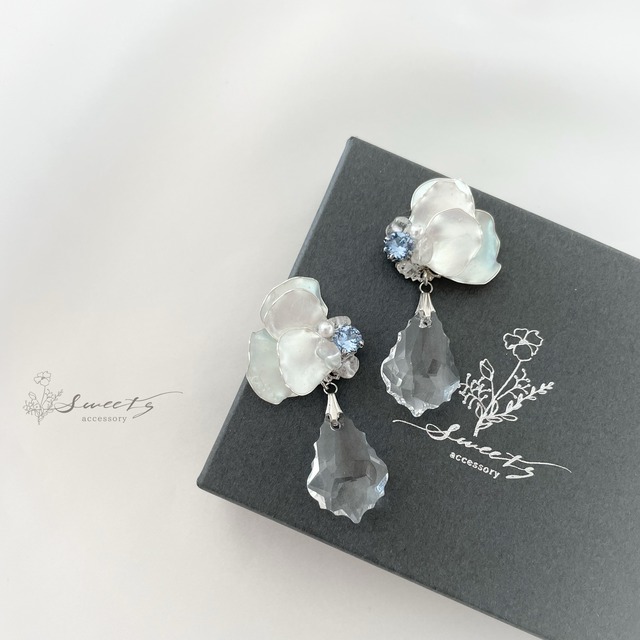 blue sweetpea crystal〜】ｻﾑｼﾝｸﾞﾌﾞﾙｰ×ｽｲｰﾄﾋﾟｰの花びらクリスタル 