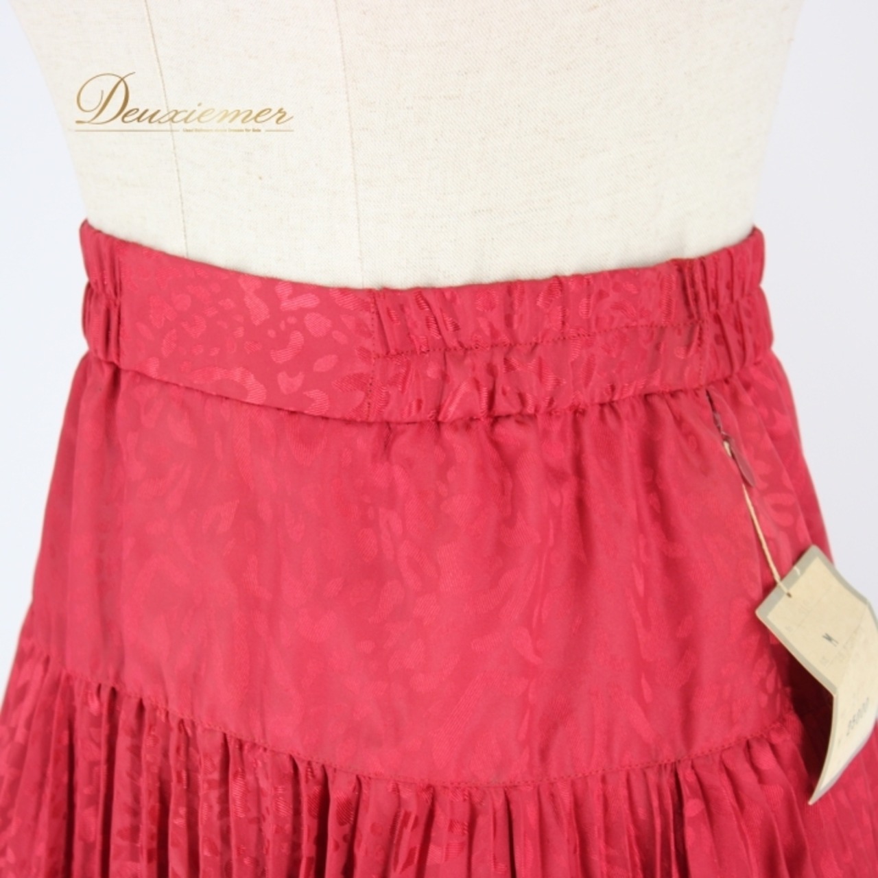 社交ダンス 衣装 スタンダード スカート レッスンウェア Dance Fashion Pier ダンスファッションピア レッド系 赤 派手 練習着 スカート レディース 大人用 シャーリング エレガント フレア ダンス練習服 ダンスウェア 発表会 舞台衣装 おしゃれ 人気通販 80cm丈 30cmウエスト 伸縮性あり ポリエステル素材