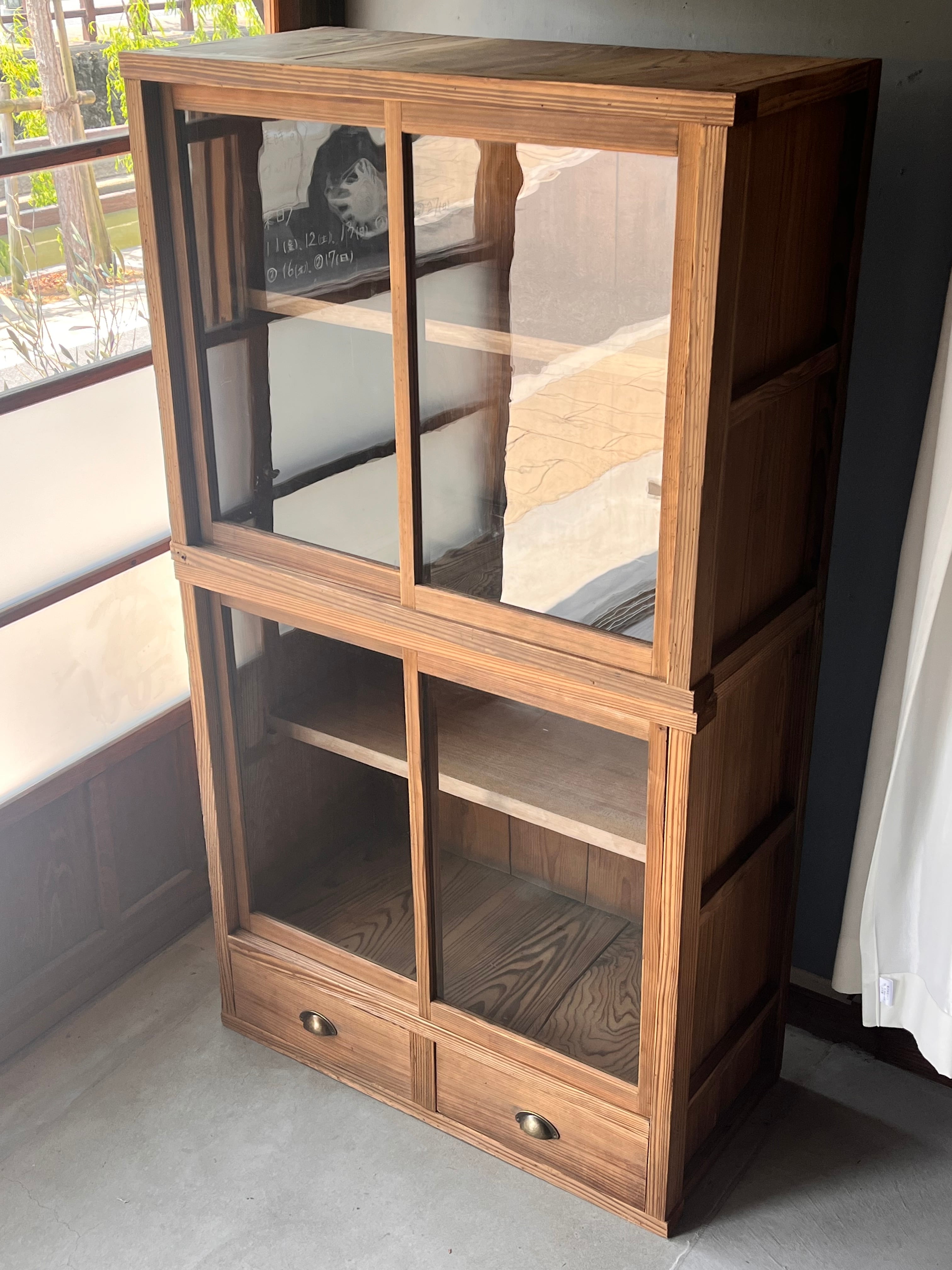 食器棚　レトロ 純朴な食器棚 | Legacy Market［レガシーマーケット］｜古道具・古家具