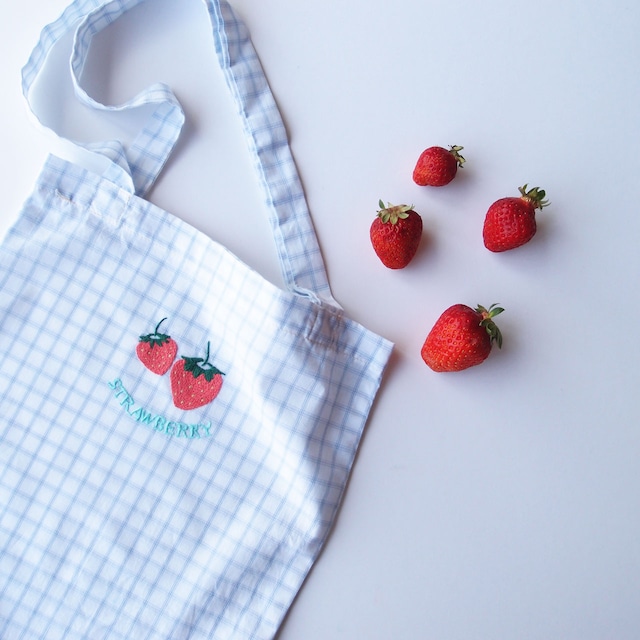 〇FRUIT CIRCLE〇 いちごのトート ｜Sunny Thread刺繍キット